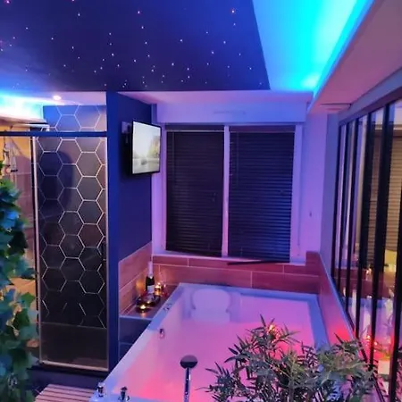 Cocon D'evasion**** Privatif Et Ciels Etoiles דירה